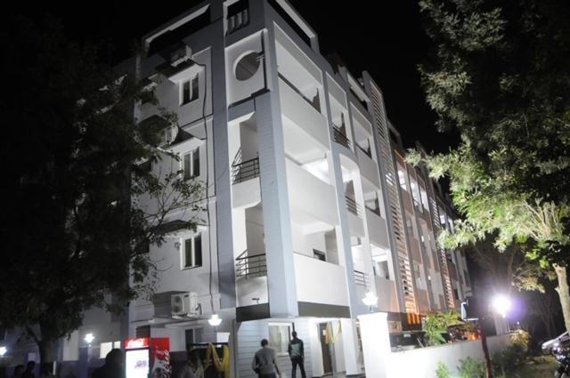 Oyster Airport Hotel Hyderabad Exterior foto